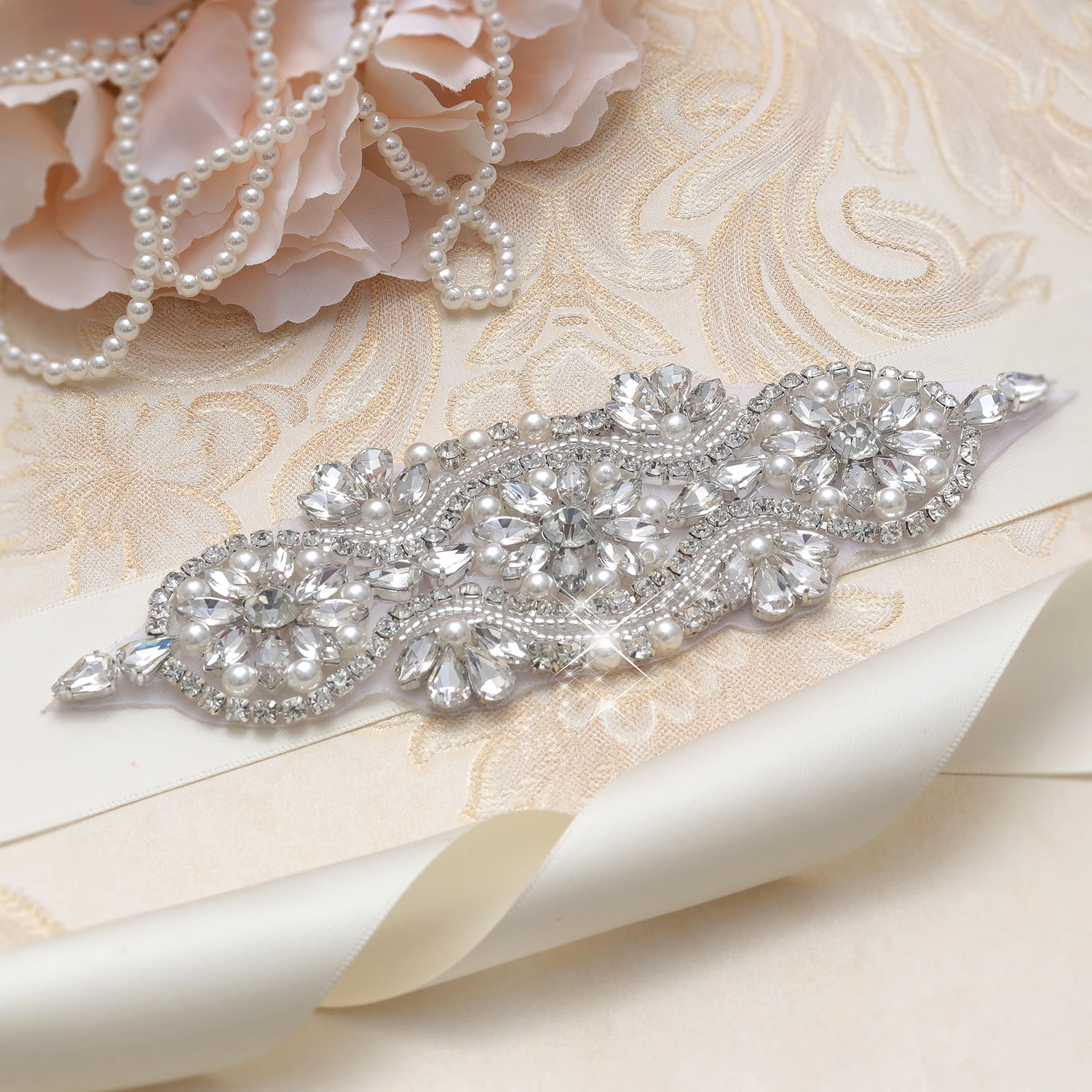 MissRDress Crystal Wedding Belt Handmade Pearls Beads Bridal Belt Silver Rhinestones Bridal Sash For Wedding Evening Dress JK842
MissRDress Crystal Wedding Belt Handmade Pearls Beads Bridal Belt Silver Rhinestones Bridal Sash For Wedding Evening Dress JK842