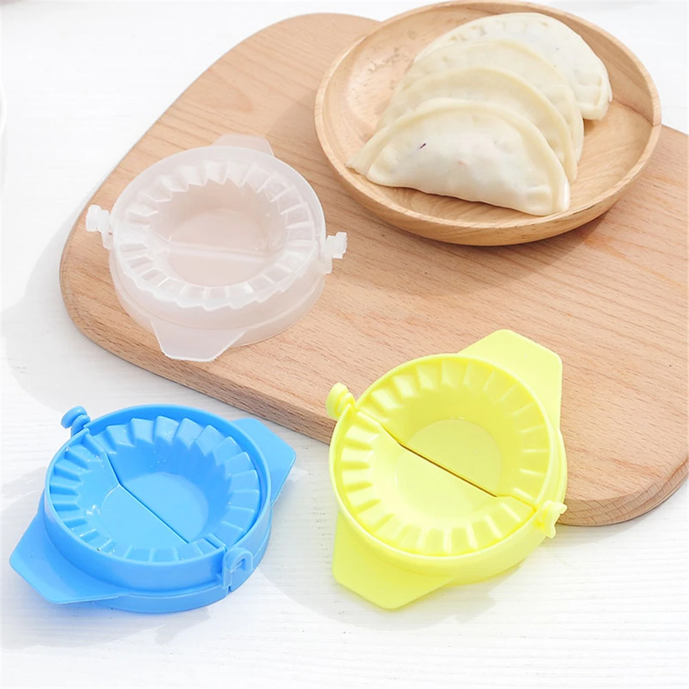 10 Pcs Dumplings modelling Kitchen tools Magic Creative Manual Pack Machine household manual dumpling machine Kitchen helper
10 Pcs Dumplings modelling Kitchen tools Magic Creative Manual Pack Machine household manual dumpling machine Kitchen helper