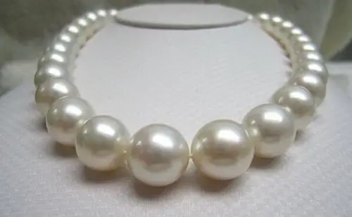 FREE SHIPPING HOT sell new Style >>>>HUGE 17"13-12mm natural south sea genuine white perfect round pearl necklace
FREE SHIPPING HOT sell new Style >>>>HUGE 17"13-12mm natural south sea genuine white perfect round pearl necklace