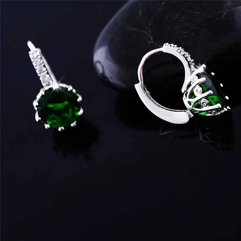 Small Hoop Earrings Sexy Earrings Accessories Fashion Green Crystal Hoop Ear Loop Smooth Circle for Women Girl's Jewelry
Small Hoop Earrings Sexy Earrings Accessories Fashion Green Crystal Hoop Ear Loop Smooth Circle for Women Girl's Jewelry