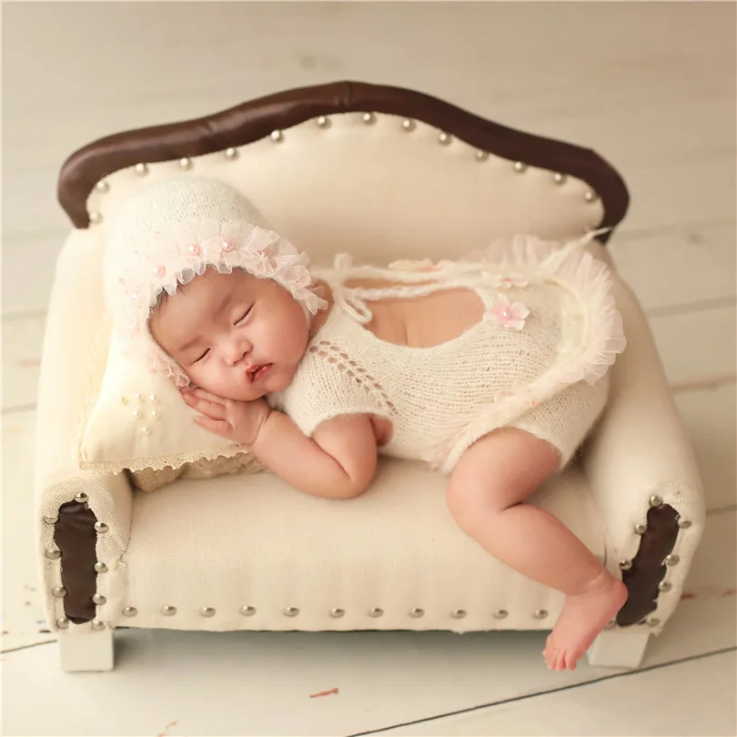 Newborn Lace Pearl Hat Baby Girl Fluffy Mohair Romper Bonnet Set Photography props Newborn Outfit Photo Prop
Newborn Lace Pearl Hat Baby Girl Fluffy Mohair Romper Bonnet Set Photography props Newborn Outfit Photo Prop