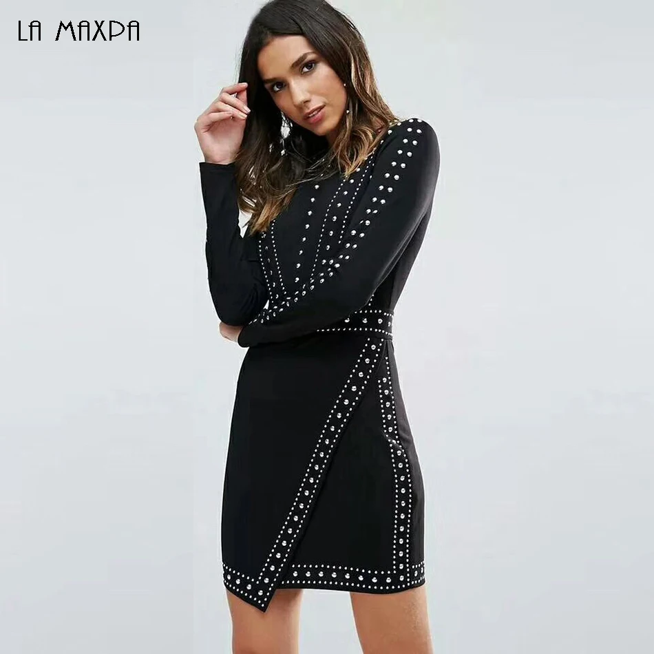 2017 winner new arrival high quality black long sleeve studded dress purple The lower part of the folding beading dress
2017 winner new arrival high quality black long sleeve studded dress purple The lower part of the folding beading dress