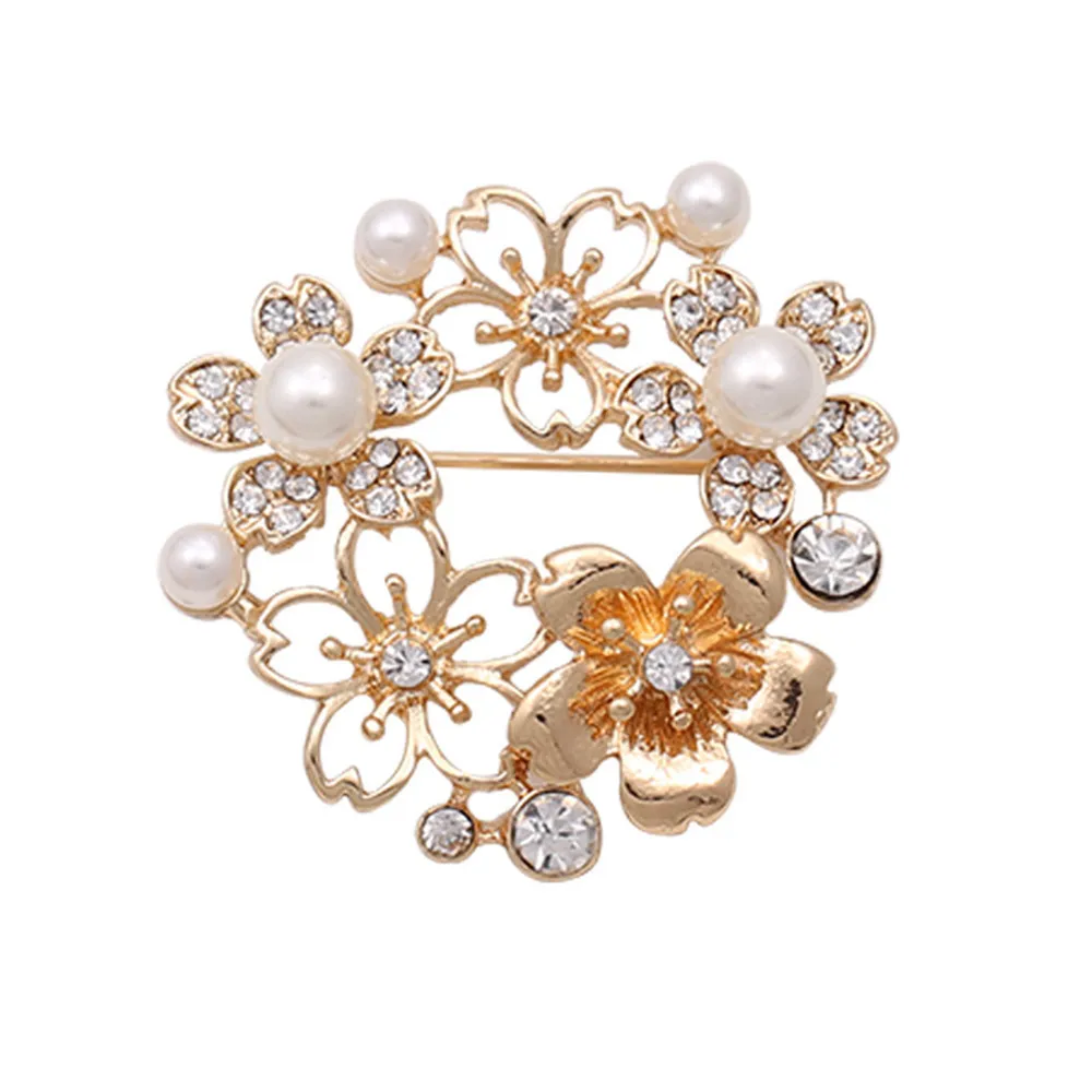 XQ Free shipping The new pearl petals hollow out pectoral flower brooch The new unique popular banquet
XQ Free shipping The new pearl petals hollow out pectoral flower brooch The new unique popular banquet