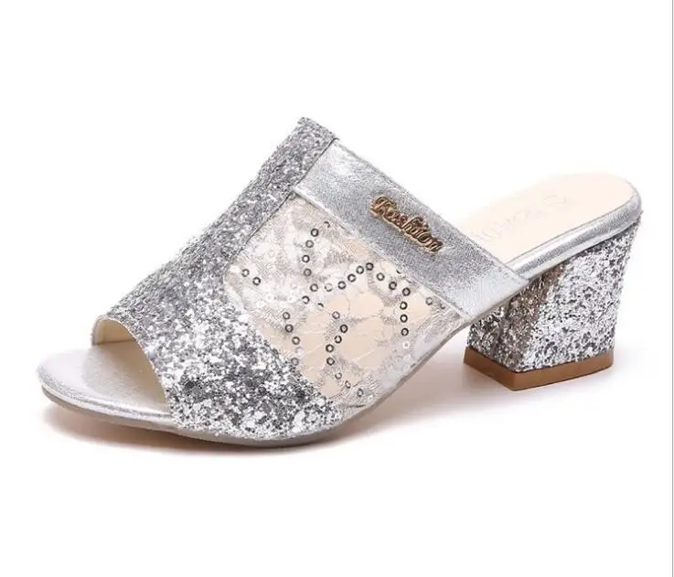 Women sandals 2019 Bling fashion square heel summer lace slippers women sexy Hollow sandals for women size 35-41
Women sandals 2019 Bling fashion square heel summer lace slippers women sexy Hollow sandals for women size 35-41