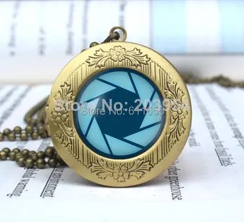 New Iron Man movie Lockets 12pcs/lot aperture science pendant jewelry aperture science locket necklace steampunk style vintage
New Iron Man movie Lockets 12pcs/lot aperture science pendant jewelry aperture science locket necklace steampunk style vintage