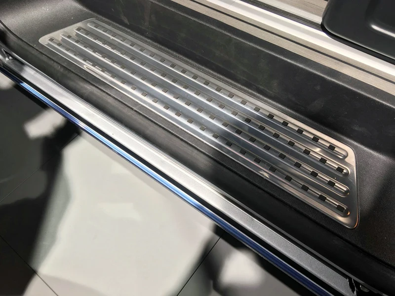 For Volkswagen Transporter (T6) Caravelle 2017 2018 Stainless Steel Door Sill Scuff Threshold Plate Trim 4pcs Car Styling
For Volkswagen Transporter (T6) Caravelle 2017 2018 Stainless Steel Door Sill Scuff Threshold Plate Trim 4pcs Car Styling
