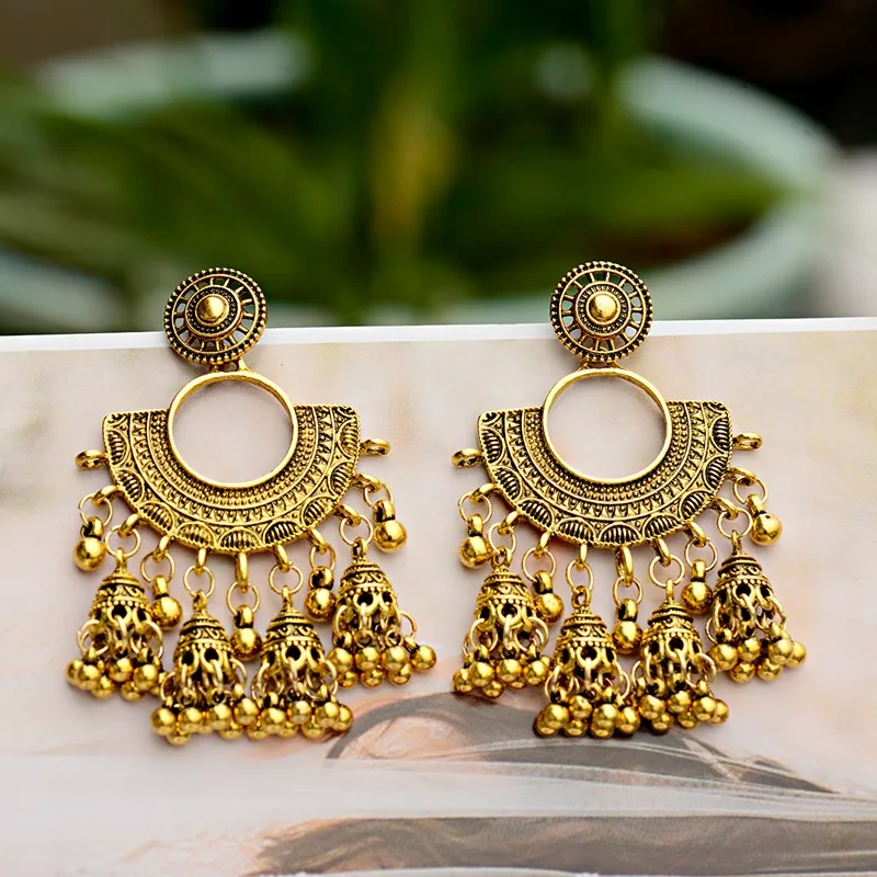 OIQUEI 2019 Boho Vintage Gold Alloy Jhumka Big Bells Tassel Statement Earrings for Women oorbellen Gypsy Indian Jewelry Gift
OIQUEI 2019 Boho Vintage Gold Alloy Jhumka Big Bells Tassel Statement Earrings for Women oorbellen Gypsy Indian Jewelry Gift