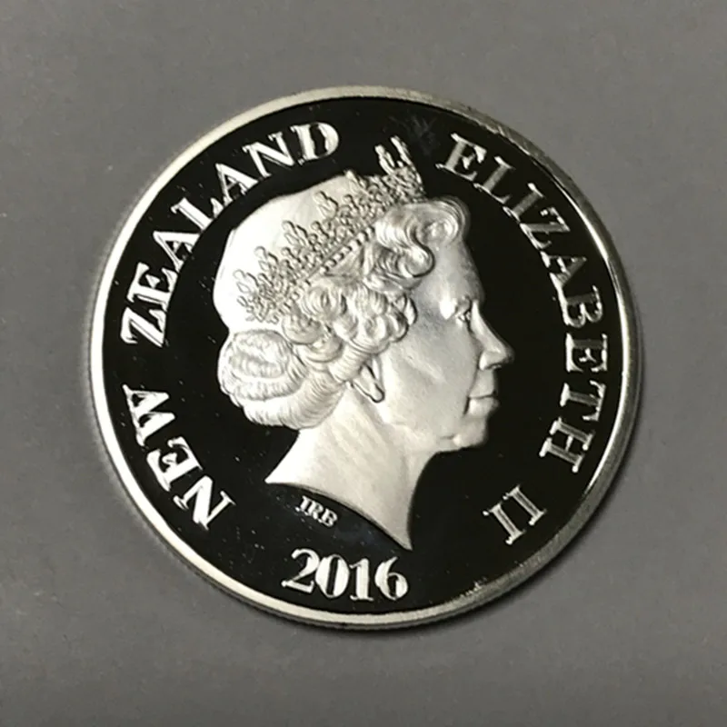 2 Pcs The princess coin beauty girl of movie cast silver plated colored Elizabeth badge 40 x 3 mm collectible decoration coin
2 Pcs The princess coin beauty girl of movie cast silver plated colored Elizabeth badge 40 x 3 mm collectible decoration coin