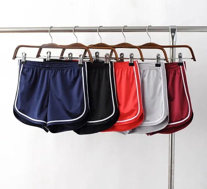 Summer women shorts Striped high waist elastic band pack hip European and American style retro girl shorts
Summer women shorts Striped high waist elastic band pack hip European and American style retro girl shorts
