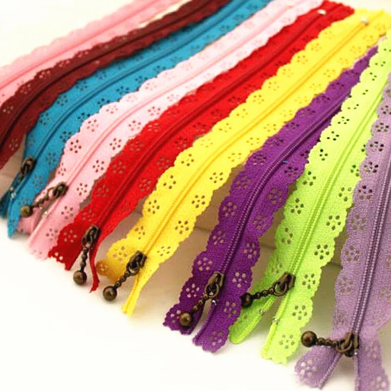 50pc 25cm Nylon Coil Beautiful Lace Zippers Lace Sewing Zipper for DIY bag etc Tailor Sewer Craft Retail KT0755 5BB5436
50pc 25cm Nylon Coil Beautiful Lace Zippers Lace Sewing Zipper for DIY bag etc Tailor Sewer Craft Retail KT0755 5BB5436