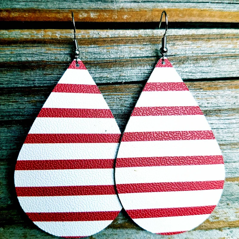 Leather Earrings White And Black Stripe Genuine Leather Teardrop Dangle Earrings Sequins Leaf Earrings Fashion Statement 2019
Leather Earrings White And Black Stripe Genuine Leather Teardrop Dangle Earrings Sequins Leaf Earrings Fashion Statement 2019