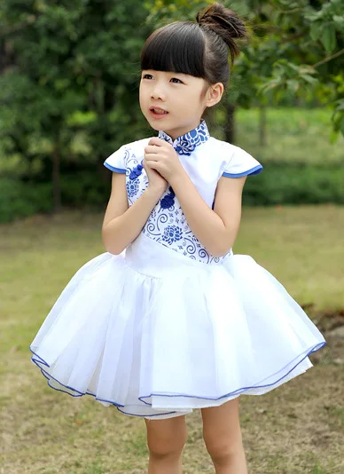 Chinese Traditional Clothing Primary School Students Stage Performance Suit Girl Dance Performance Dress Classical Dancing Dress
Chinese Traditional Clothing Primary School Students Stage Performance Suit Girl Dance Performance Dress Classical Dancing Dress