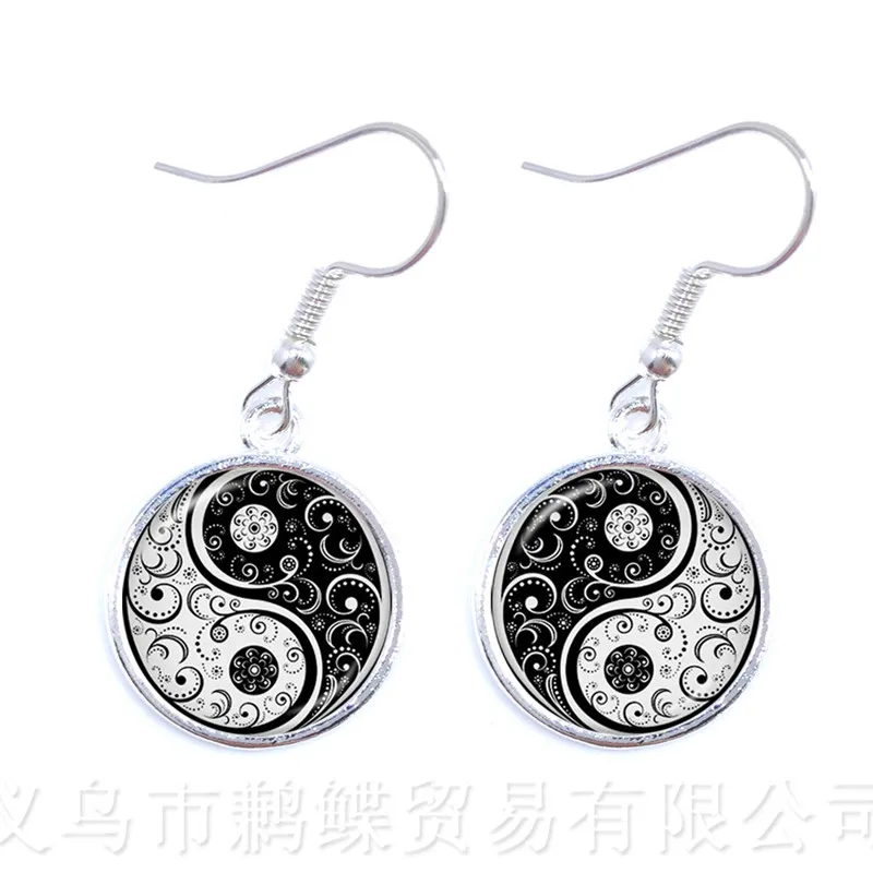 New Classic Tai Chi Yin Yang Drop Earrings Round Glass Art Black White Design Ethnic Earrings For Women Gift Jewelry
New Classic Tai Chi Yin Yang Drop Earrings Round Glass Art Black White Design Ethnic Earrings For Women Gift Jewelry