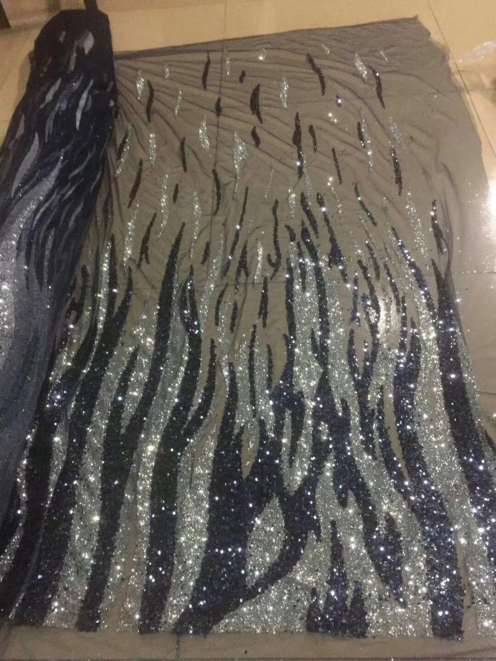 High Quality glitter mesh Lace Fabric powder African Guipure Lace fabric SU-J11103 with glued glitter Sequins
High Quality glitter mesh Lace Fabric powder African Guipure Lace fabric SU-J11103 with glued glitter Sequins