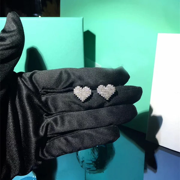 683 (4)