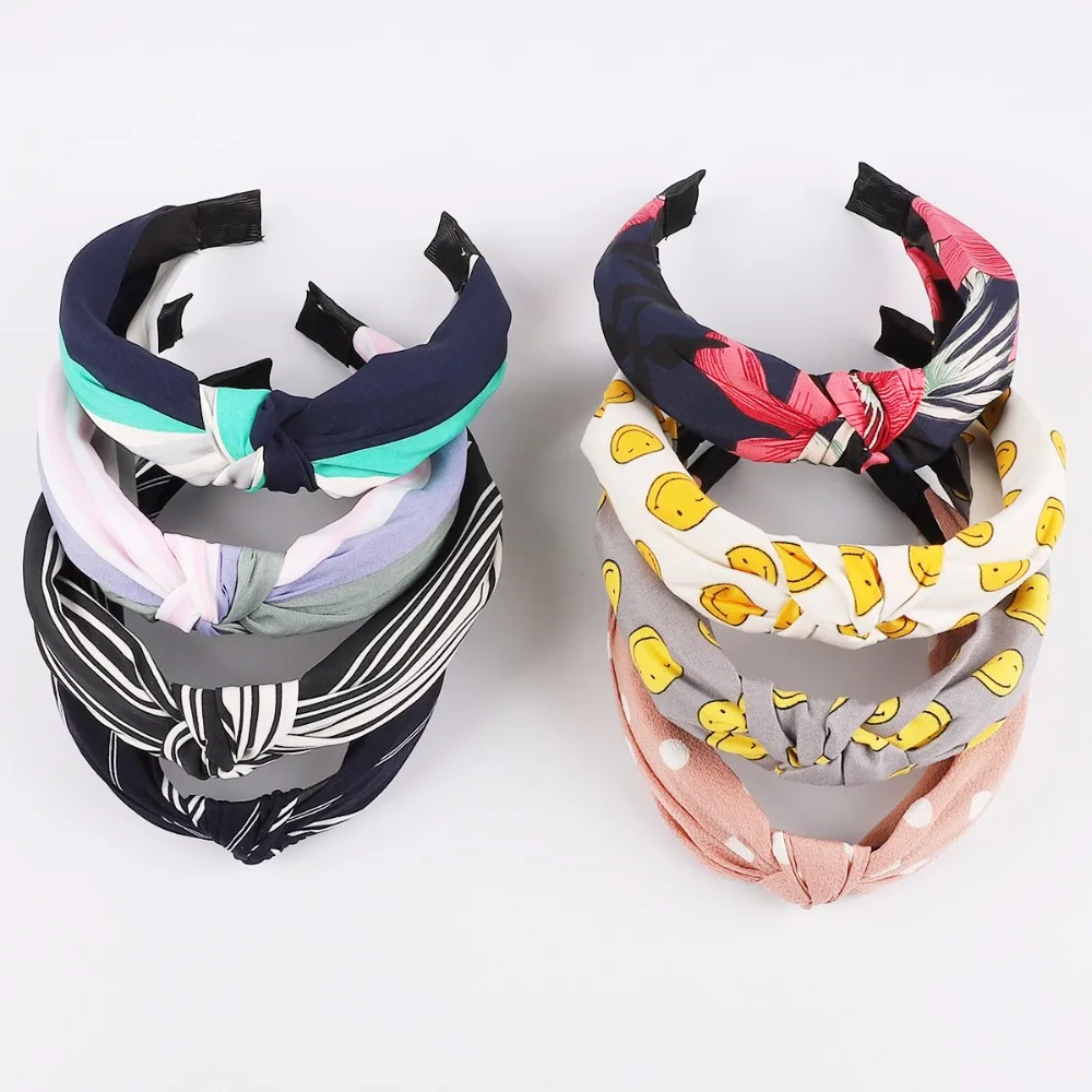 2018 New Arrival 1 pc / bag Korean knotted fabric wide side headband headband women's wash hair band headdress hair accessories
2018 New Arrival 1 pc / bag Korean knotted fabric wide side headband headband women's wash hair band headdress hair accessories
