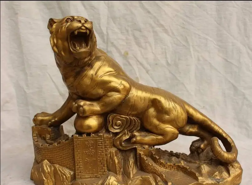 18" Chinese Bronze Animal Feng shui Tigre Up Hill Tiger The Great Wall Statue
18" Chinese Bronze Animal Feng shui Tigre Up Hill Tiger The Great Wall Statue