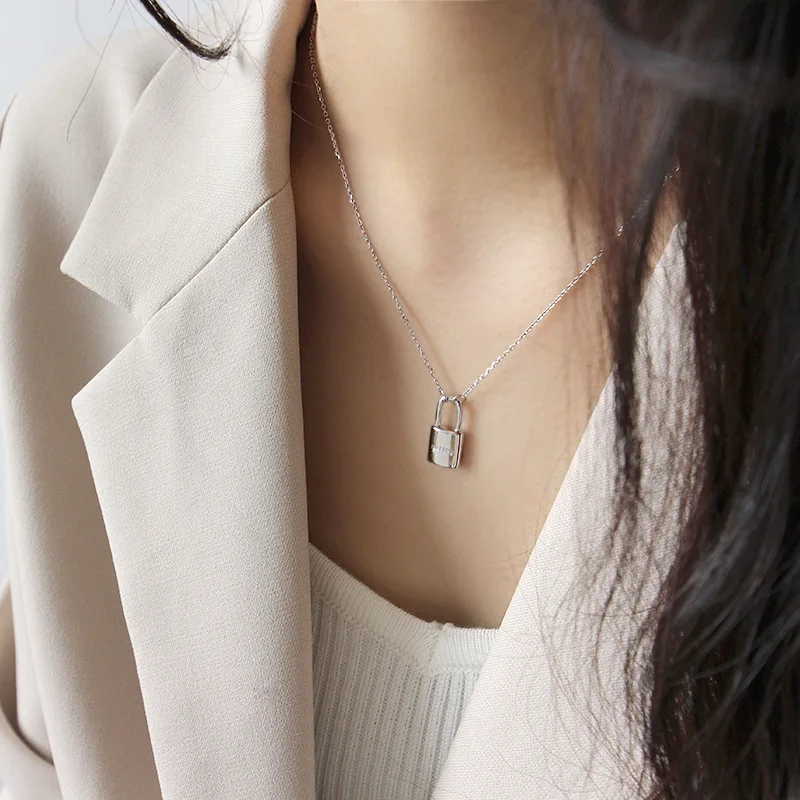 925 Sterling Silver Jewelry Letter Freedom Love Lock Pendant Necklace Korean Padlock Statement Necklaces Women Luxury Necklace
925 Sterling Silver Jewelry Letter Freedom Love Lock Pendant Necklace Korean Padlock Statement Necklaces Women Luxury Necklace