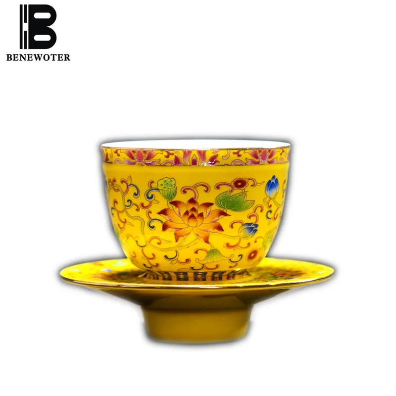 60ml Jingdezhen Vintage Color Enamel Ceramic Porcelain Golden Tea Cup Painted Lotus Teacup for Brewing Puer Tea Coffee Granules
60ml Jingdezhen Vintage Color Enamel Ceramic Porcelain Golden Tea Cup Painted Lotus Teacup for Brewing Puer Tea Coffee Granules