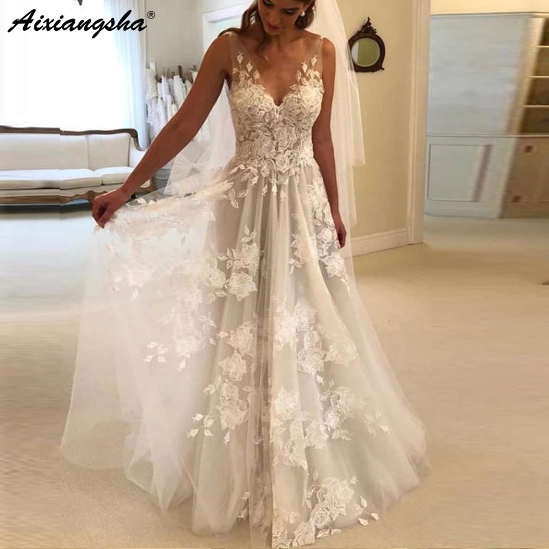 Romantic V-Neck Lace Flowers Beach Wedding Dress 2018 Backless vestido de noiva princesa Tulle Wedding Gowns
Romantic V-Neck Lace Flowers Beach Wedding Dress 2018 Backless vestido de noiva princesa Tulle Wedding Gowns