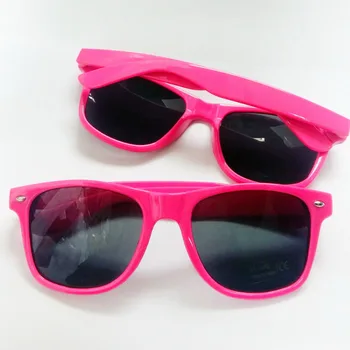 1pc Adult size for Boys girls Classic Sunglasses Party Fashion UV400 Pinata BIrthday Party Game Gift Prize Pinata BIrthday Prize
1pc Adult size for Boys girls Classic Sunglasses Party Fashion UV400 Pinata BIrthday Party Game Gift Prize Pinata BIrthday Prize