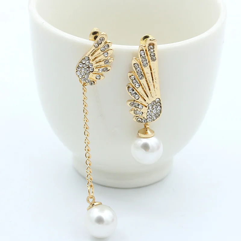 Asymmetry Golden Wing Chain Simulated Pearl Pendant Short Long Chain per pair Drop Dangle Earrings for Women Piercing Jewelry
Asymmetry Golden Wing Chain Simulated Pearl Pendant Short Long Chain per pair Drop Dangle Earrings for Women Piercing Jewelry