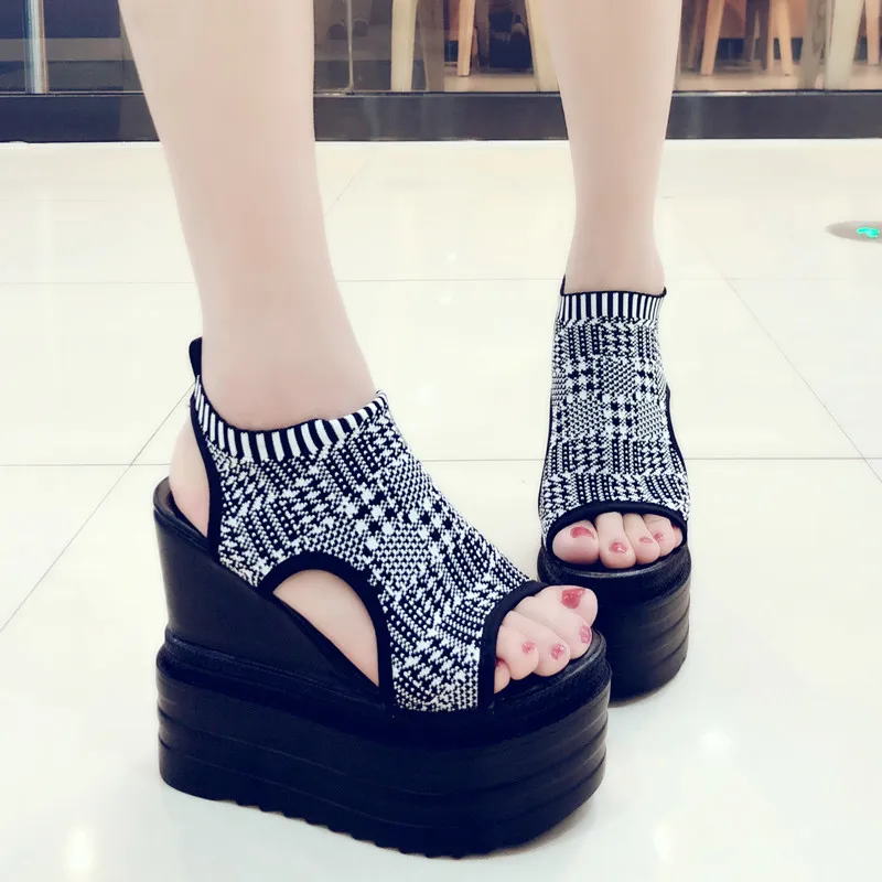 2019 Summer Women Sandals Black Wedge Heels Sneakers Summer Peep Toe High Heels Platform White Flip-Flops Thick Bottom Sandals
2019 Summer Women Sandals Black Wedge Heels Sneakers Summer Peep Toe High Heels Platform White Flip-Flops Thick Bottom Sandals