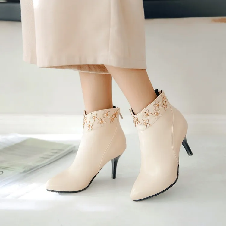 Big Size 11 12 13 14 15 16 Short-barreled Knight boots with pointed thin heels and high heels, zipper rivets and flowers
Big Size 11 12 13 14 15 16 Short-barreled Knight boots with pointed thin heels and high heels, zipper rivets and flowers