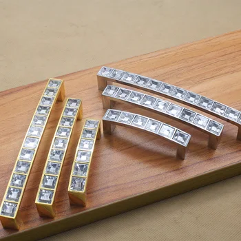 Crystal handle U type modern simple drawer cabinet cabinet cupboard door diamond double hole handle factory wholesale
Crystal handle U type modern simple drawer cabinet cabinet cupboard door diamond double hole handle factory wholesale