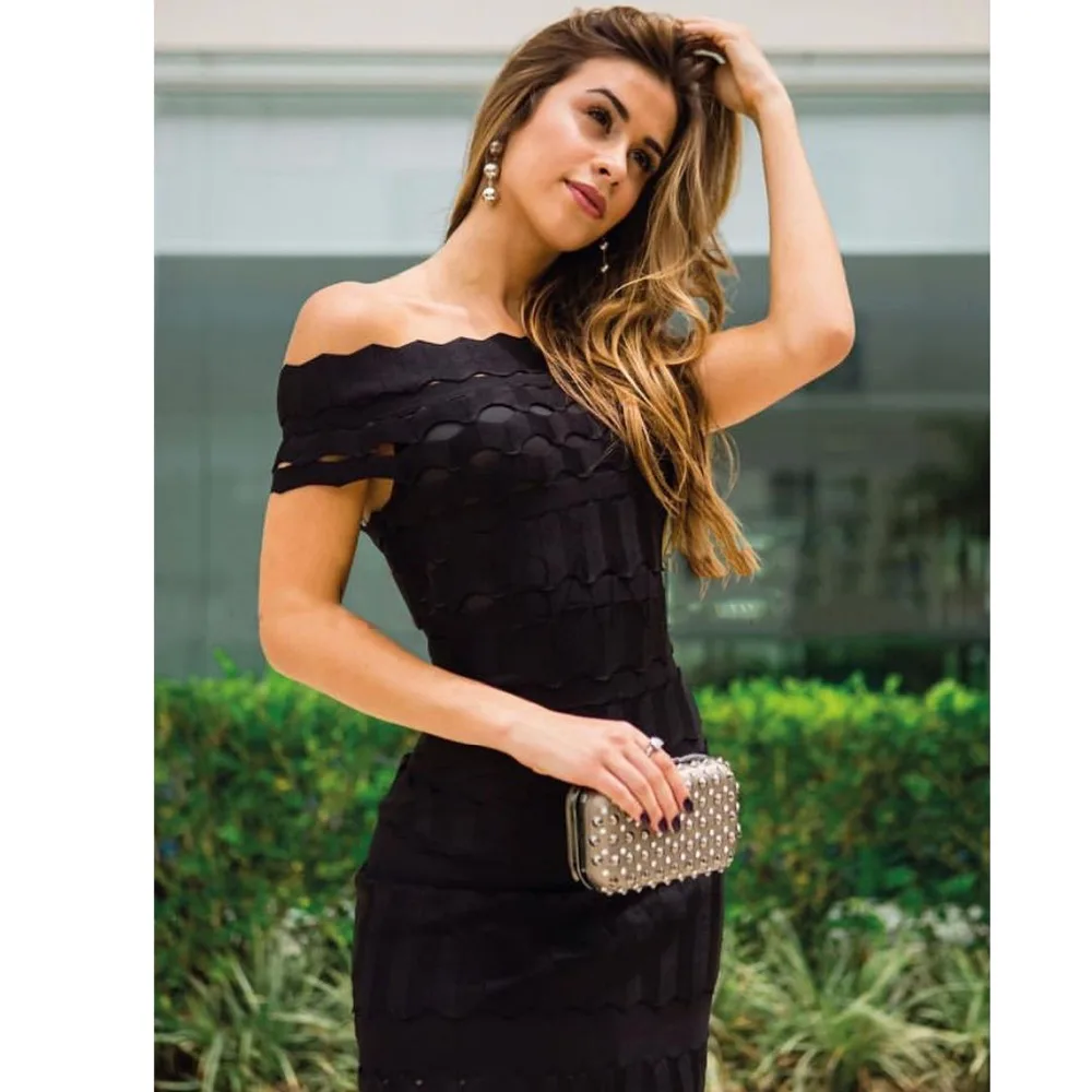 Фото Женское Бандажное платье-миди черное бордовое с открытыми плечами | Женская