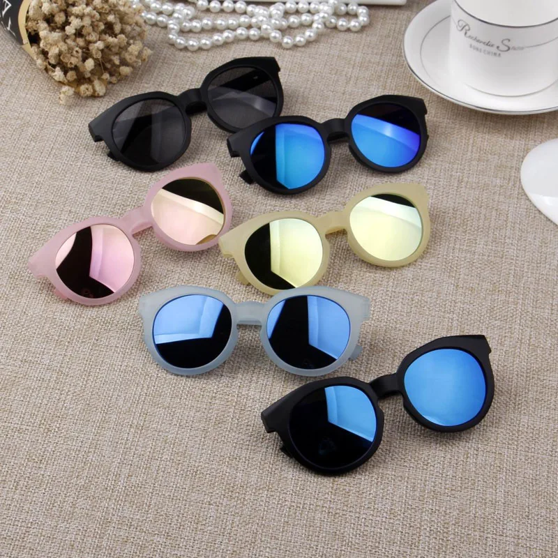 Candy-colored matte children's sunglasses colorful reflective lens anti-UV sunglasses A01
Candy-colored matte children's sunglasses colorful reflective lens anti-UV sunglasses A01