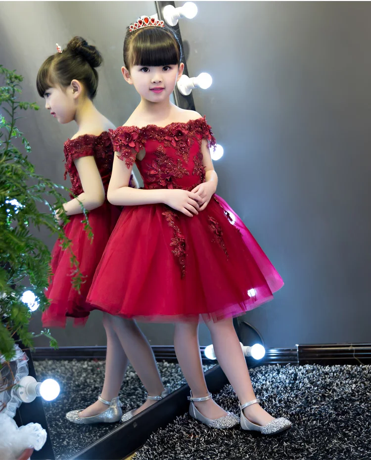 2017 New Shoulderless Flower Girls Dresses For Wedding Appliques Formal Girl Birthday Party Dress Red Lace Princess Ball Gown
2017 New Shoulderless Flower Girls Dresses For Wedding Appliques Formal Girl Birthday Party Dress Red Lace Princess Ball Gown