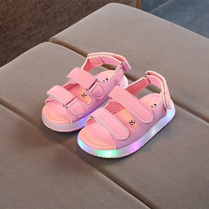 New Summer Kids Led Glowing Sandals Boys Girls Sport Casual Light Shoes Children Baby Flat Shoes Kids Beach Leather Sandals
New Summer Kids Led Glowing Sandals Boys Girls Sport Casual Light Shoes Children Baby Flat Shoes Kids Beach Leather Sandals