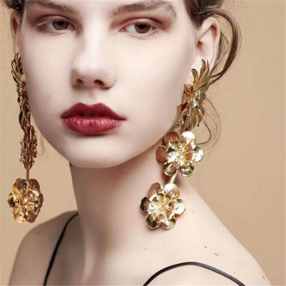 MHS.SUN 1Pair/Lot Exaggerated Gold Color Flower Baroque Earring Jewelry Newest Sunflower Long Women Baroque Earring Jewelry
MHS.SUN 1Pair/Lot Exaggerated Gold Color Flower Baroque Earring Jewelry Newest Sunflower Long Women Baroque Earring Jewelry