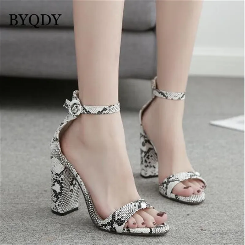BYQDY Leopard Print Women Sandals High Heels Summer Ankle Strap Square Heel Fashion Sandals Pumps Size 35-40 Dropshipping
BYQDY Leopard Print Women Sandals High Heels Summer Ankle Strap Square Heel Fashion Sandals Pumps Size 35-40 Dropshipping