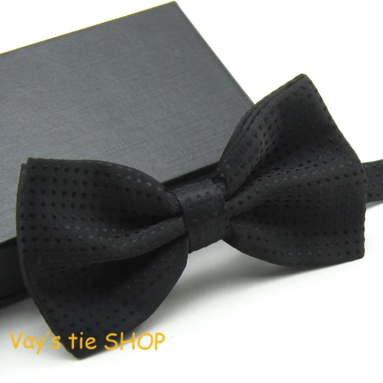 Fashion Black Bow ties For Men High Quality Jacquard Dots Cravat Bowtie Wedding Tuxedo Party Gravata Brand Freeshipping New
Fashion Black Bow ties For Men High Quality Jacquard Dots Cravat Bowtie Wedding Tuxedo Party Gravata Brand Freeshipping New