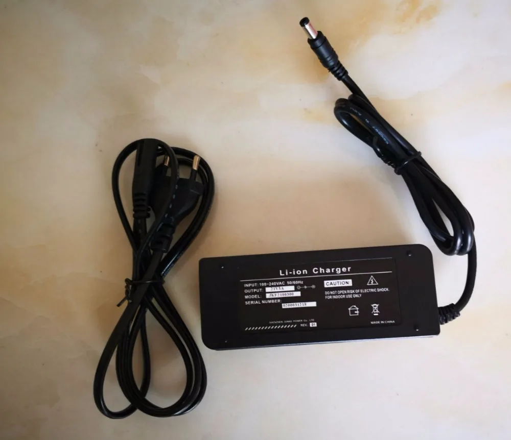 21V 3A Li-ion Charger adapter for 18V Dewalt DC9180 DC9096 DE9096 DC9098 DE9039 DE9095 DE9096 DE9098 DW9095 DW9096 DW9098
21V 3A Li-ion Charger adapter for 18V Dewalt DC9180 DC9096 DE9096 DC9098 DE9039 DE9095 DE9096 DE9098 DW9095 DW9096 DW9098