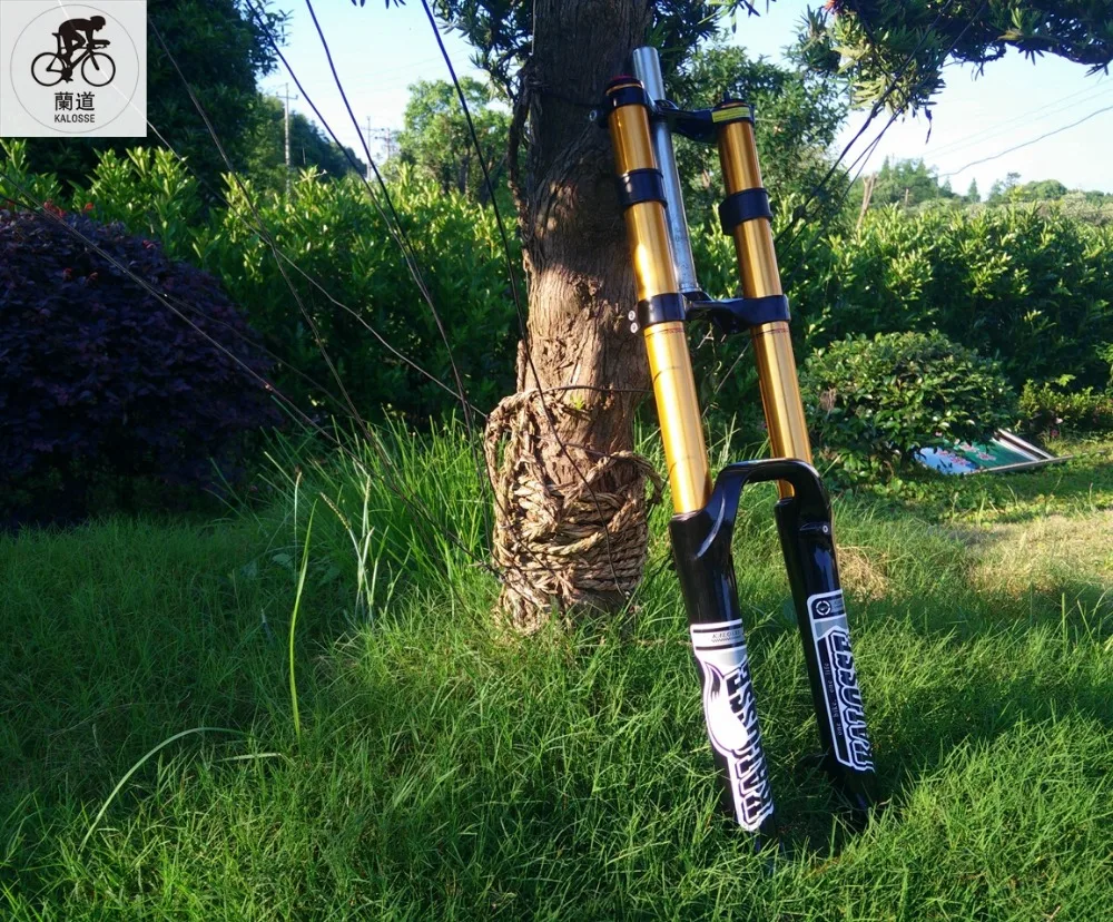 Kalosse Downhill 180mm travel 1-1/8 inch 20*110mm axis spring fork , AM/FR 26er alloy MTB oil spring fork
Kalosse Downhill 180mm travel 1-1/8 inch 20*110mm axis spring fork , AM/FR 26er alloy MTB oil spring fork