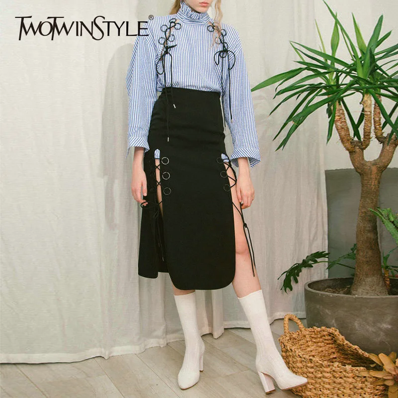 TWOTWINSTYLE 2019 Autumn Vintage Women Two Piece Set Ruffle Striped Shirt Blouse Female Lace up Side Split Sexy Skirt Women Suit
TWOTWINSTYLE 2019 Autumn Vintage Women Two Piece Set Ruffle Striped Shirt Blouse Female Lace up Side Split Sexy Skirt Women Suit