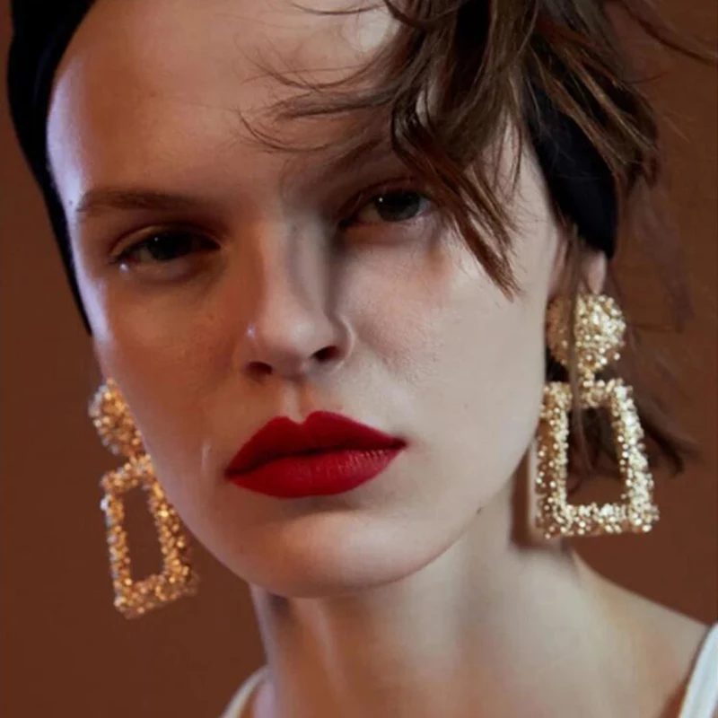 ES815 European Exaggerated Geometric Earrings Women Fashion Jewelry Retro Flower Carving Earrings Simple Creative Accessories
ES815 European Exaggerated Geometric Earrings Women Fashion Jewelry Retro Flower Carving Earrings Simple Creative Accessories