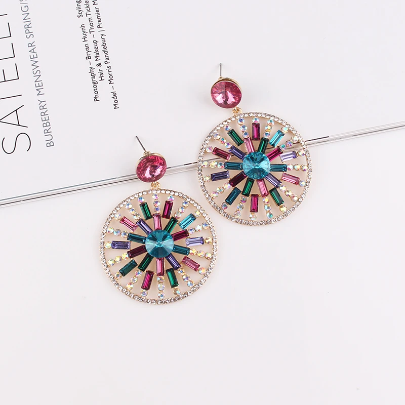 LUBOV Colorful Stone Loop Drop Earrings Elegant Crystal Rhinestone Round Pendant Dangle Earrings for Women Party Jewelry 2019
LUBOV Colorful Stone Loop Drop Earrings Elegant Crystal Rhinestone Round Pendant Dangle Earrings for Women Party Jewelry 2019