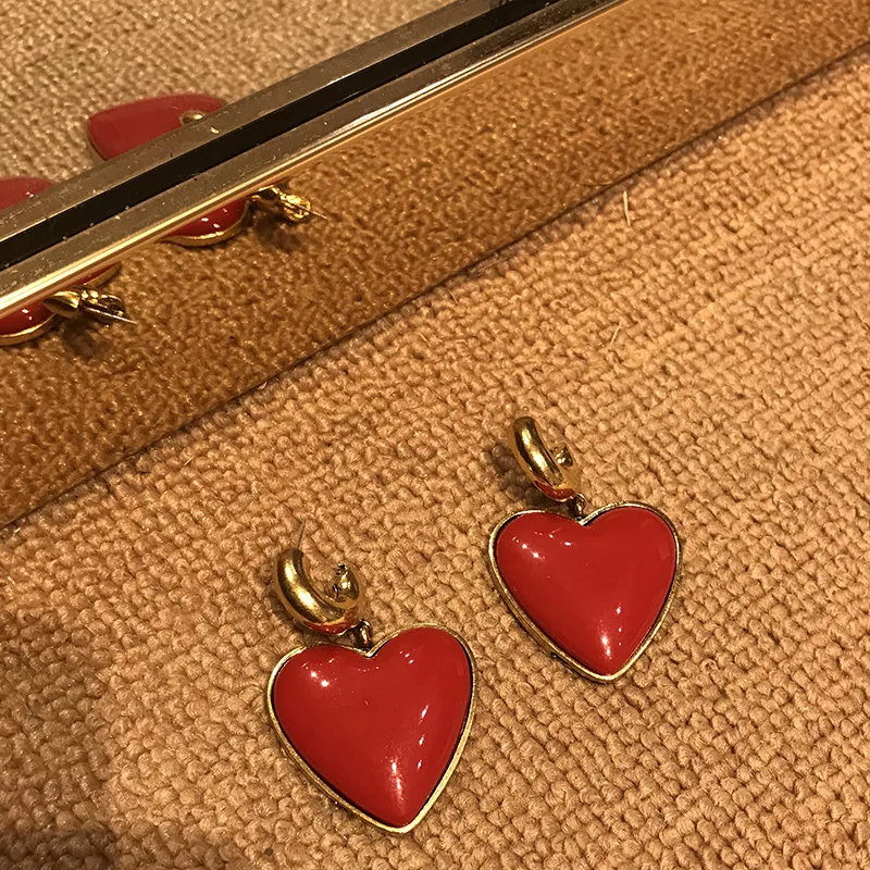 S925 Anti-allergy Silver Needle Retro Make Earrings Paris Fashion Show Red Peach Heart Earrings Exaggerate Loving Earrings
S925 Anti-allergy Silver Needle Retro Make Earrings Paris Fashion Show Red Peach Heart Earrings Exaggerate Loving Earrings