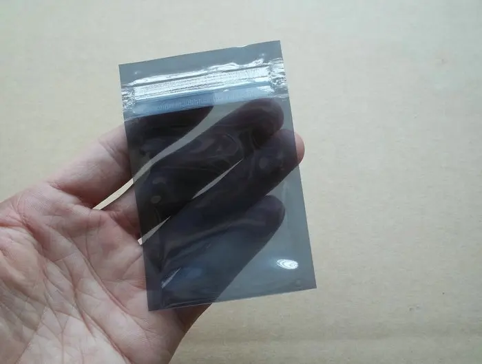 2000pcs/lot 6*9cm Anti Static Shielding Bags ESD Anti-Static Package Bag Zip Lock Resealable Waterproof Antistatic Packing Bags
2000pcs/lot 6*9cm Anti Static Shielding Bags ESD Anti-Static Package Bag Zip Lock Resealable Waterproof Antistatic Packing Bags