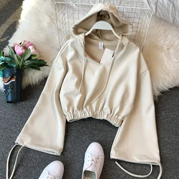 2019 autumn women hoodies and sweatshirts solid loose short v-neck hooded bat wing sleeved pullovers outwear tops
2019 autumn women hoodies and sweatshirts solid loose short v-neck hooded bat wing sleeved pullovers outwear tops