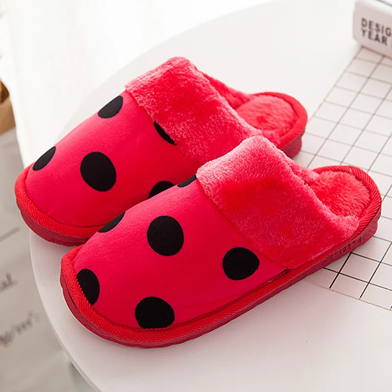 Women Fur Slippers Winter Polka Dot Beautiful House Slippers For Girls Casual Short Plush Hot Sale Zapatos Mujer
Women Fur Slippers Winter Polka Dot Beautiful House Slippers For Girls Casual Short Plush Hot Sale Zapatos Mujer