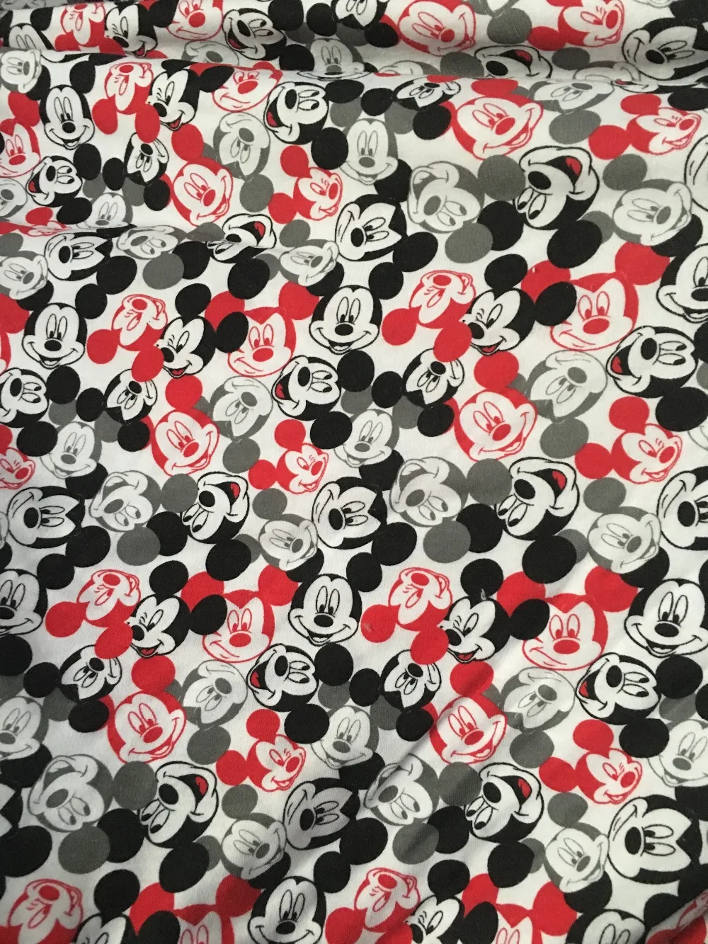 190*50cm Black and red Mickey elasticity cotton knitting fabric For Sewing Fat Quilting Patchwork boy Cloth Kid
190*50cm Black and red Mickey elasticity cotton knitting fabric For Sewing Fat Quilting Patchwork boy Cloth Kid