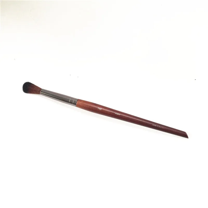 LARGE BLENDER BRUSH 242 - Eyeshadow Blending Brush - Beauty makeup brushes Blender
LARGE BLENDER BRUSH 242 - Eyeshadow Blending Brush - Beauty makeup brushes Blender