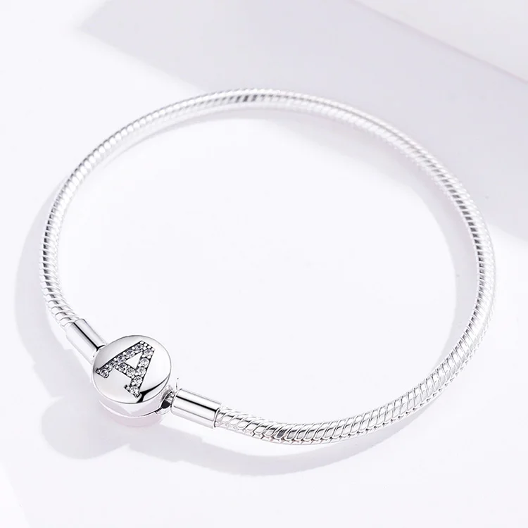 bracelet a charm lettre tendance glamour
