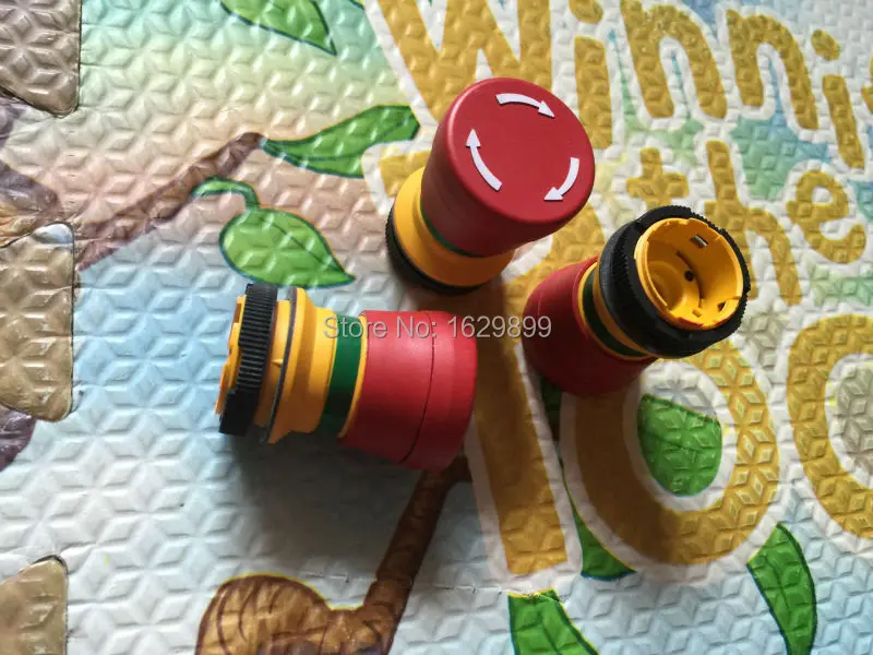 5 pieces free shipping Emergency stop switch A1.144.9129 Emergency stop button for SM74 SM102 1.30.273.501/0300
5 pieces free shipping Emergency stop switch A1.144.9129 Emergency stop button for SM74 SM102 1.30.273.501/0300