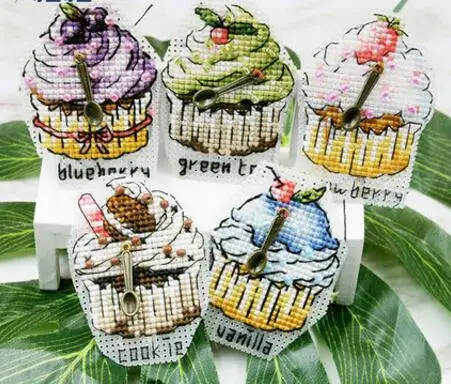 Top Quality Lovely Hot Sell Counted Cross Stitch Kit Christmas Tree Ornaments Ornament DIM 08898 8898 fridge magnet 3
Top Quality Lovely Hot Sell Counted Cross Stitch Kit Christmas Tree Ornaments Ornament DIM 08898 8898 fridge magnet 3